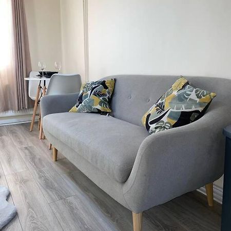 Modern 1 Bed Apartment In The City Centre Of Derby Esterno foto