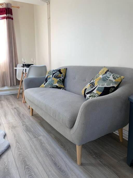 Modern 1 Bed Apartment In The City Centre Of Derby Esterno foto